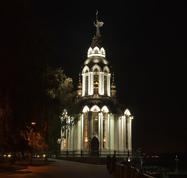 Kilise gece ışık