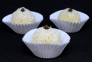 Hindistan cevizinden yapılmış, adı 