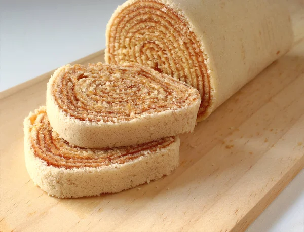 Sliced Guava Roll Cake — Stock Photo, Image