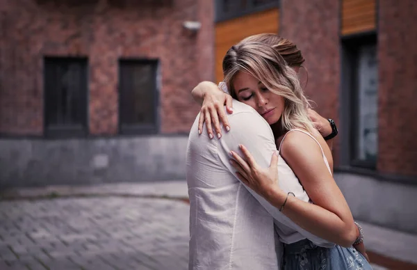 Loving Couple Embraces Sity Street Sensual Lovers Husband Wife Outdoors — Stock Photo, Image