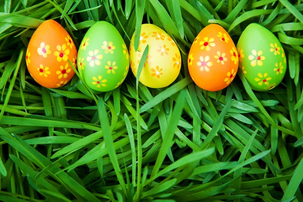 Easter eggs on the grass — Stock Photo, Image