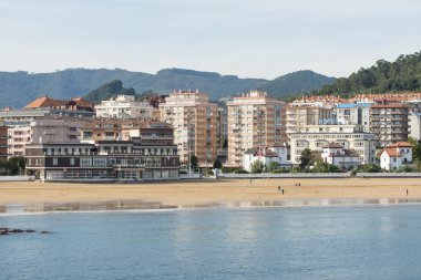 Castro Urdiales, Cantabria, İspanya-16 Ekim, 2015 yılında Beach.