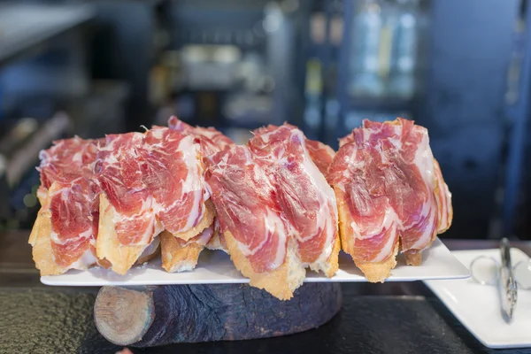 Serrano ham, Spanish traditional food tapas. — Stock Photo, Image