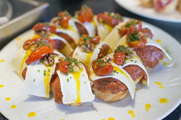 İspanyolca tapas, Bask mutfağı, pintxos Bilbao, İspanya.