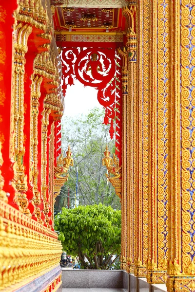 Goldene Statue Kunst von Thailand. — Stockfoto