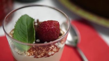 Lezzetli peynirli tatlı