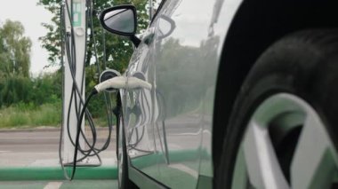 Elektrikli araç şarj portu