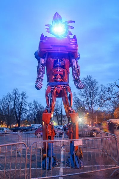 Transformateurs à Zagreb la nuit — Photo