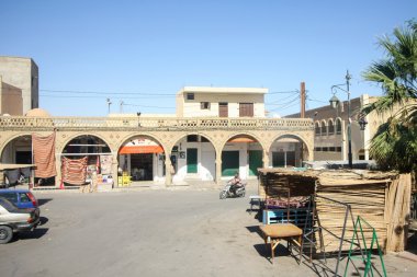 Kasaba meydanında Tozeur