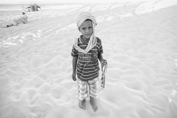 Tunisian boy in Ong Jemel, Tozeur, Tunisia — Stock Photo, Image