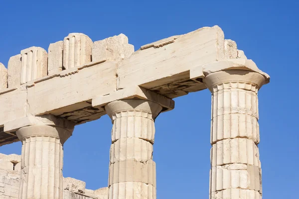 Primer plano de las columnas en el templo de Partenón — Foto de Stock