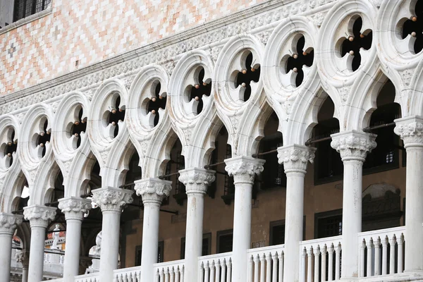 Detail of Palazo Ducale architecture — Stock Photo, Image