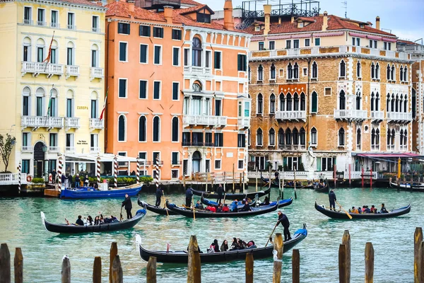 Vatten kanal i Venedig Italien — Stockfoto