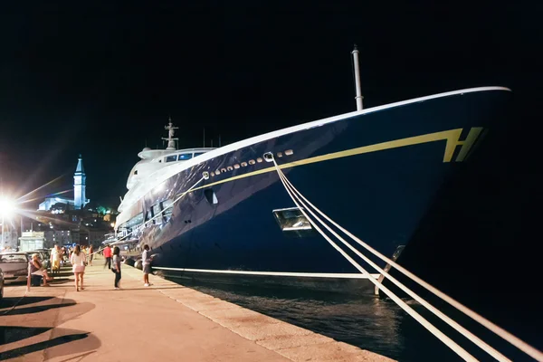 Yacht moored in Rovinj — Stock Photo, Image