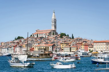 Marina ve eski şehir çekirdek Rovinj 