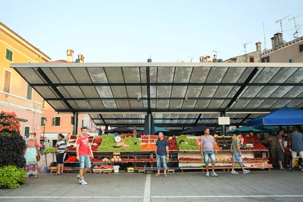 Mercado en Rovinj —  Fotos de Stock