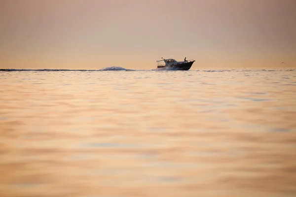 Boat sailing in sea — Stock Photo, Image