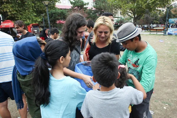 Suriyeli mülteciler alma yerel yardım