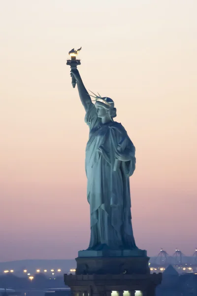 Standbeeld van de vrijheid in new york city — Stockfoto