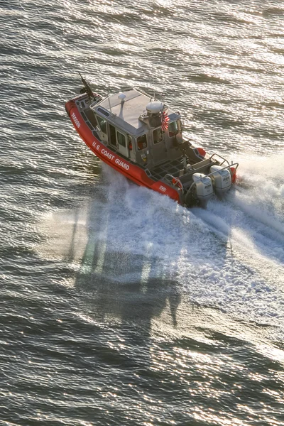 US Coast Guard barco a motor —  Fotos de Stock