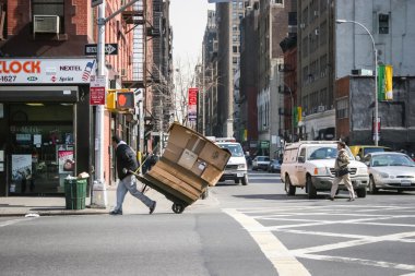 Man with trolley in New York