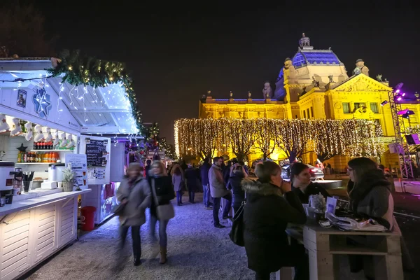 Food stands at advent time — Stockfoto