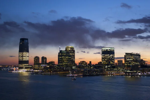 Jersey City shore at sunset — Stock Photo, Image