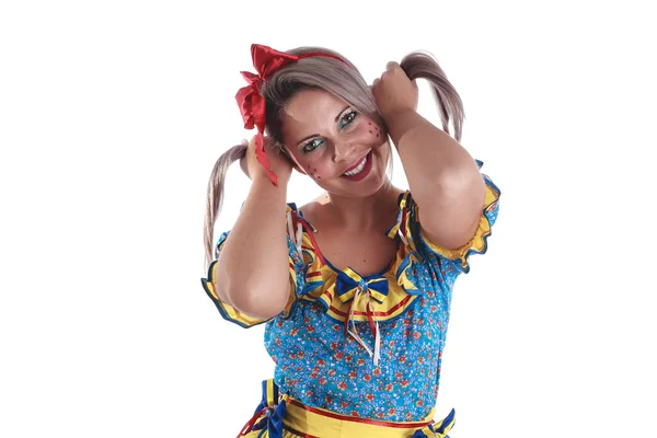 Mujer brasileña vestida con ropa típica para la Festa Junina — Foto de Stock