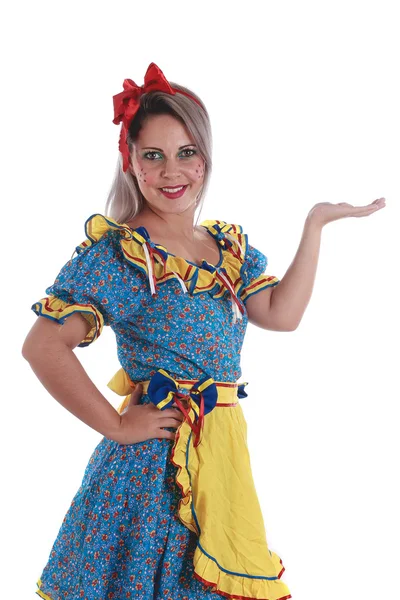 Mulher brasileira vestindo roupas típicas para a Festa Junina — Fotografia de Stock