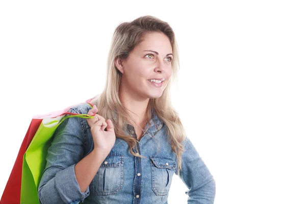 Retrato de jovem feliz sorrindo mulher com sacos de compras — Fotografia de Stock