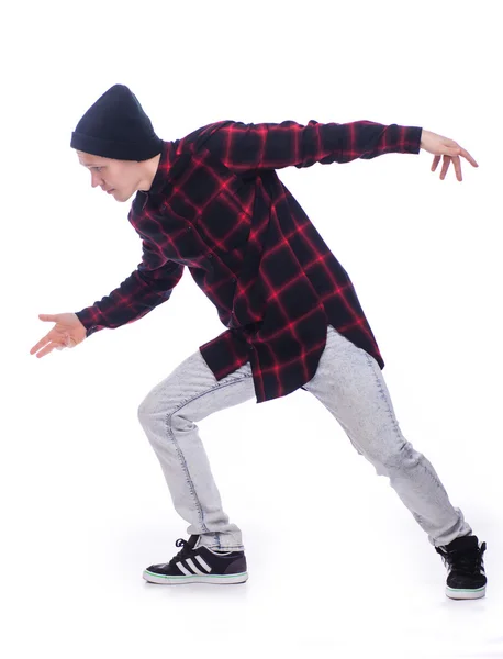 Ballerino hip hop che mostra alcuni movimenti (isolato su bianco ) — Foto Stock