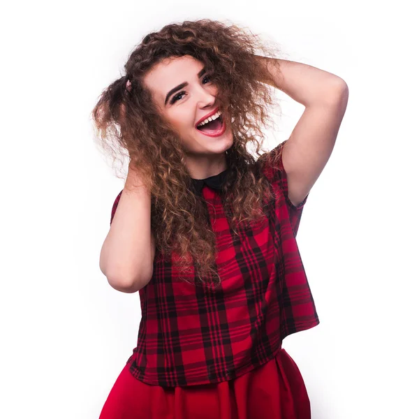 Güzel yüzlü güzel bayan.