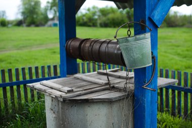 Eski ahşap rustik su de açık mavi renk  