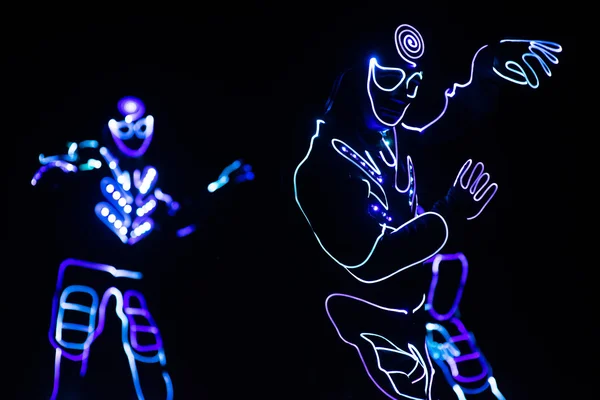 Equipo de baile en trajes de los ledes — Foto de Stock