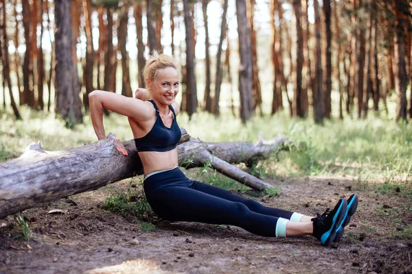 Fitness Frau Mittleren Alters Beim Sport Freien Einem Wald — Stockfoto