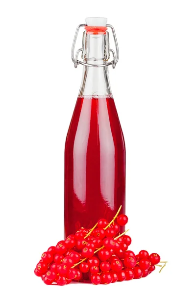 Grosellas frescas y un jarabe de botella — Foto de Stock
