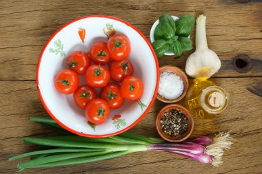 Domates sosu için malzemeler