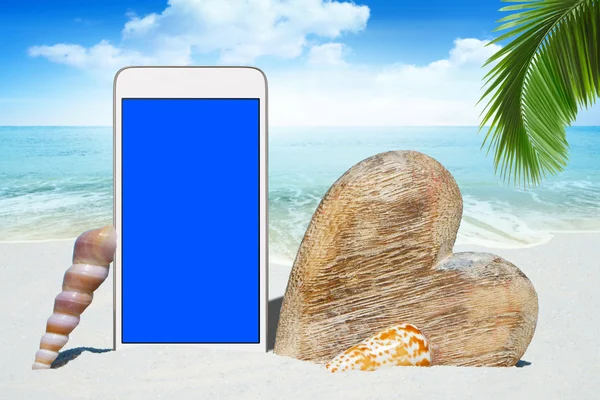 Beyaz Smartphone ve ahşap kalp