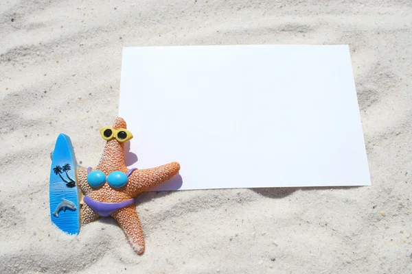 White blank postcard on the beach — Stock Photo, Image