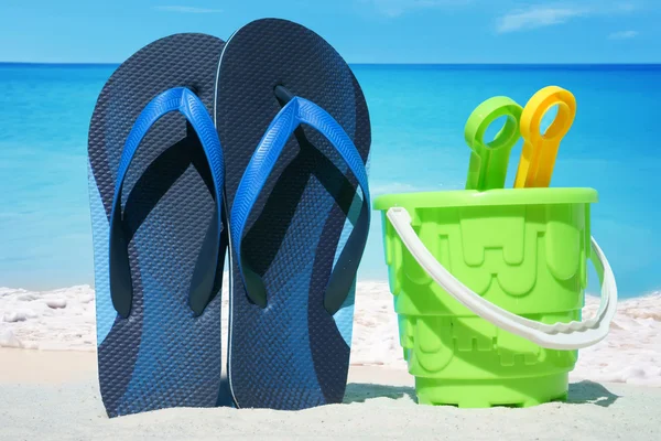 Flip Flops and Beach Toys — Stock Photo, Image