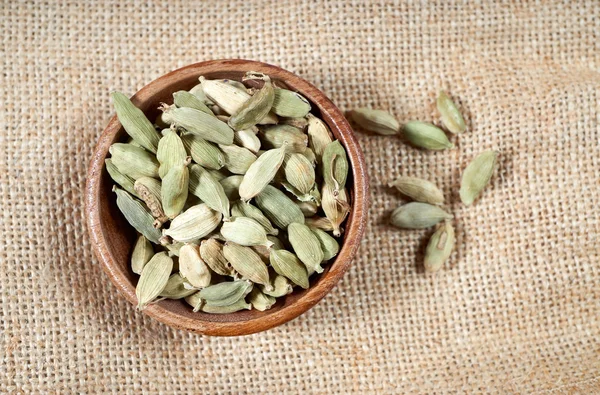 Cardamom capsules — Stock Photo, Image