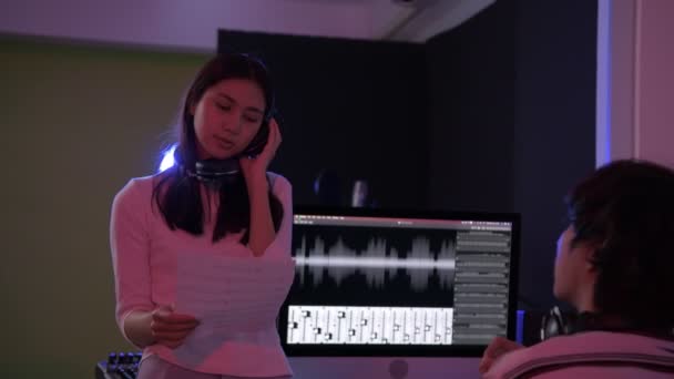 Audio Felvétel Koncepciója Felbontás Producerek Műtermek Létrehozását Vitatják Meg — Stock videók