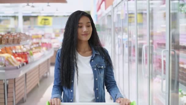 Shopping Begreber Resolution Smukke Kvinder Går Shoppe Indkøbscentret – Stock-video