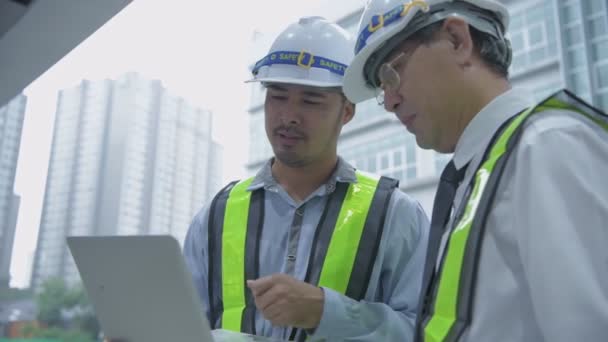 Ingenieur Concept Van Resolutie Aziatische Mannen Zijn Consulting Met Behulp — Stockvideo