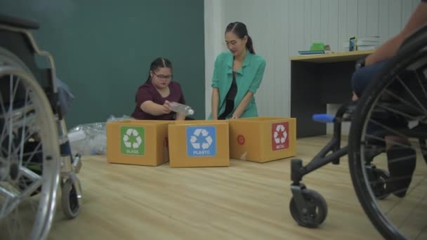 Concept Éducation Résolution Enseignant Enseigne Aux Enfants Handicapés Trier Les — Video