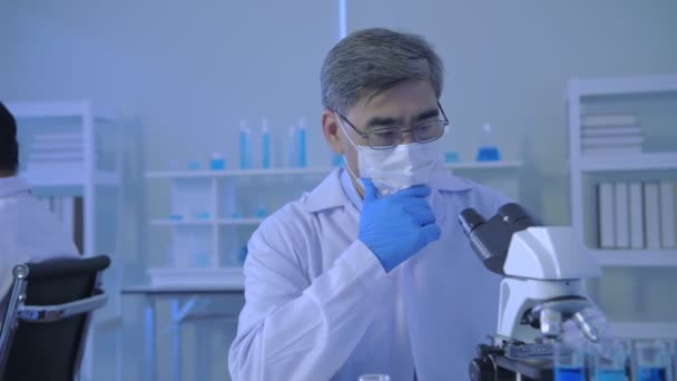 Concepto Investigación Resolución Los Científicos Están Estresados Por Investigación Laboratorio — Vídeo de stock