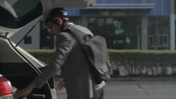 Energeticky Účinné Pojetí Vozidla Rozlišení Asijský Muž Řídí Elektrický Skútr — Stock video