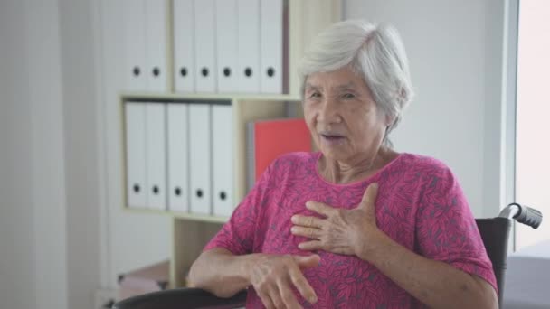 의학적 안이다 집에서 마비를 아시아 — 비디오