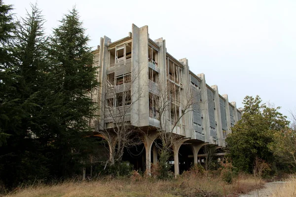 Cold War Era Abandoned Hotel Complex Destroyed Facade Windows Top — Stock Photo, Image