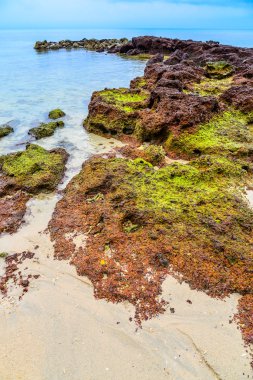 Tayland sahilde taş görünümü